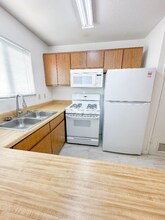 Building Photo - 73874 Sunnyvale Dr