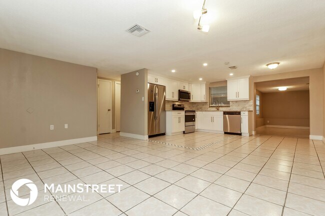 Foto del edificio - 9226 Rainbow Ln