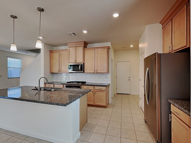 Foto del edificio - 14386 W Valentine St
