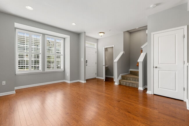 Photo - 2722 Theresa Ln House