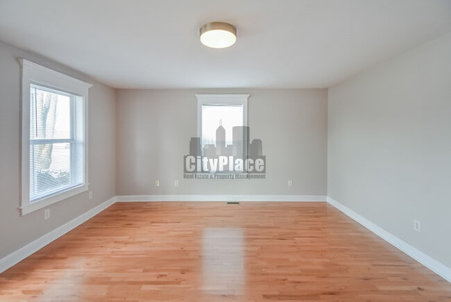 Photo - 910 Lexington Ave House