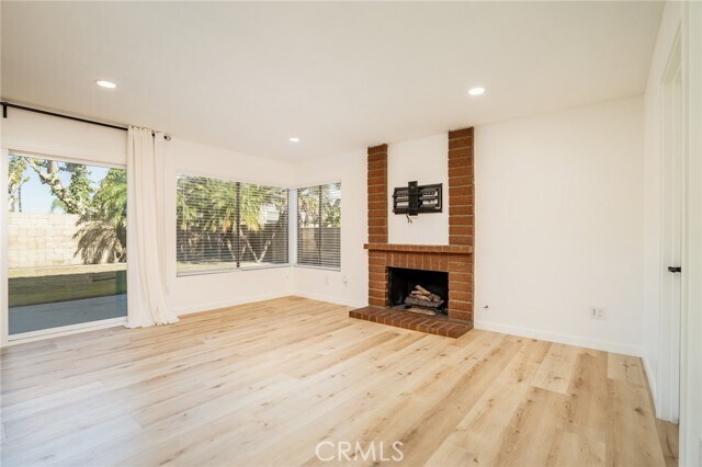 Foto del edificio - 2211 W Mills Dr