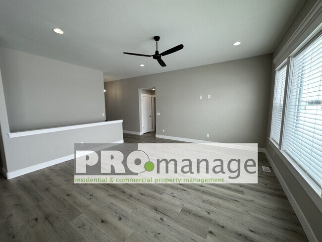 Foto del edificio - 3 Bed, 2 Bath Single Family Home w/ 2-Car Garage - Idaho Falls