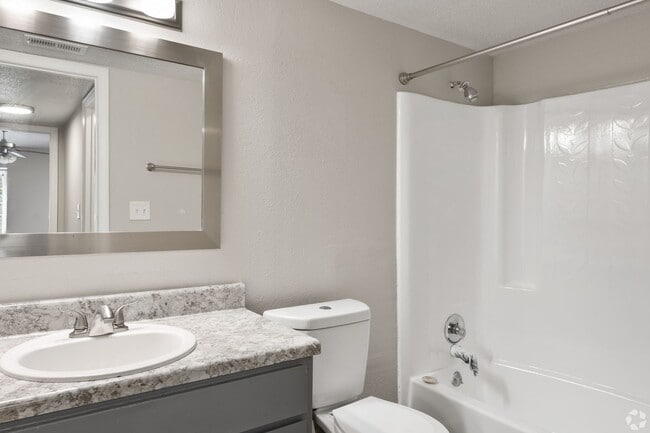 Interior Photo - High Pointe