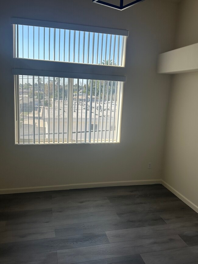 Building Photo - 3621 Westwood Townhomes