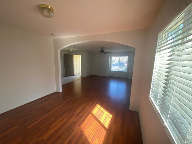 Foto del edificio - 1201 Hoover Way