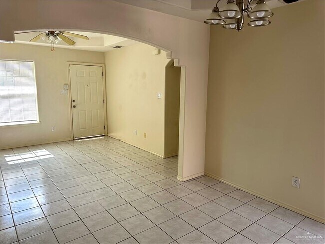 Foto del edificio - 11 Moonlight Ln