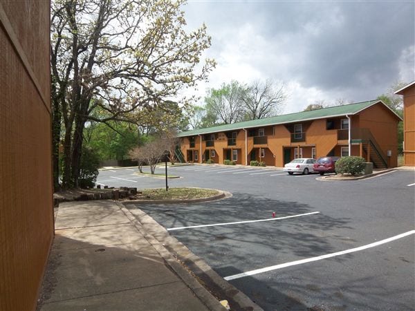 Building Photo - 2011 La Brisa Dr