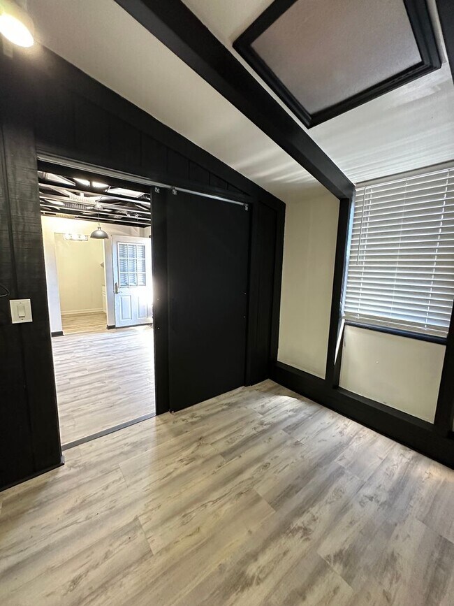 Foto del edificio - 4630 W North Ave