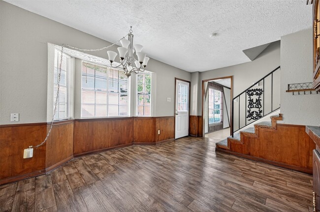 Building Photo - 5414 Spanish Oak Dr