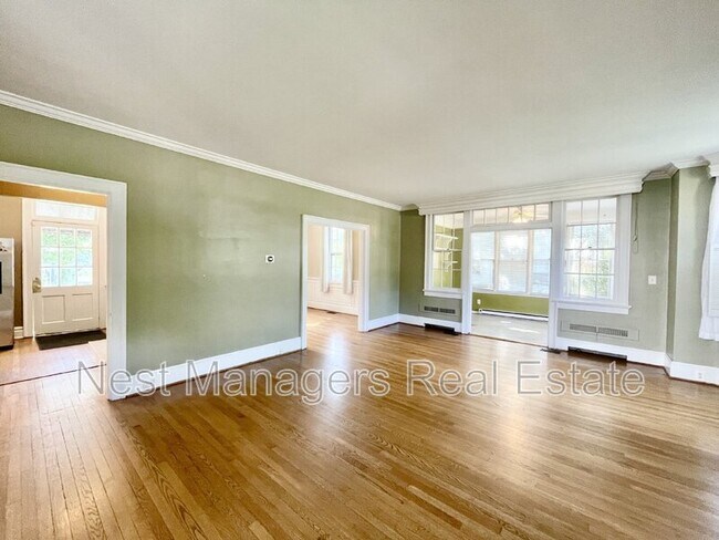 Foto del edificio - 1518 Fort Bragg Rd