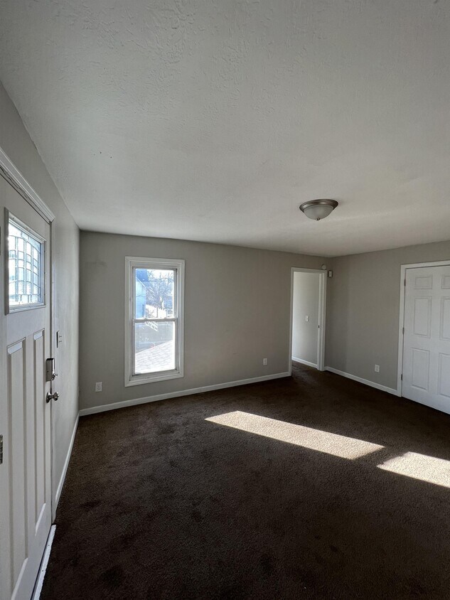 Foto principal - 249 Shepper Ave