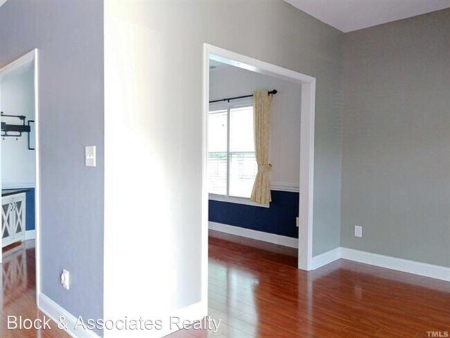 Building Photo - 4 br, 2.5 bath House - 1515 Gray Hill Court