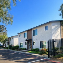 Building Photo - 2330 Grove Ave