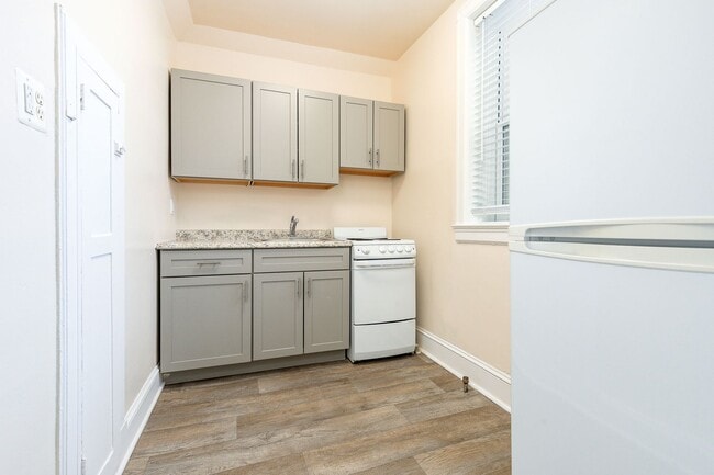 Photo - Lexington Apartments