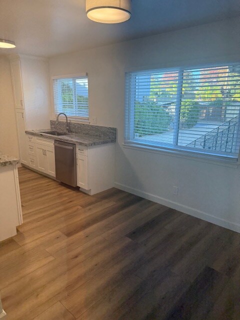 Building Photo - 1223 Cortez Dr