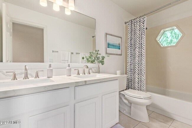 Foto del edificio - 4881 E Fernwood Ct