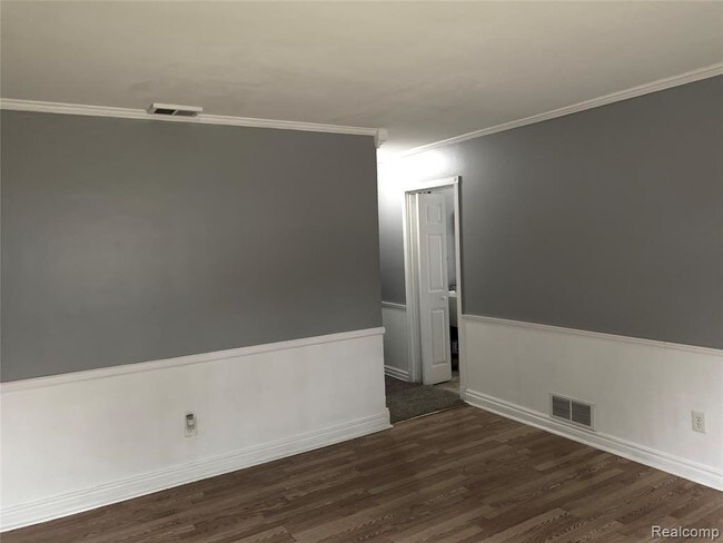 Building Photo - 133 W Garfield Ave