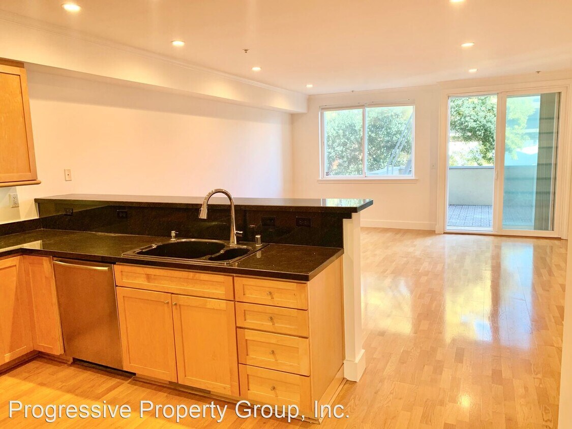 Primary Photo - 2 br, 2.5 bath House - 681 Pennsylvania Av...