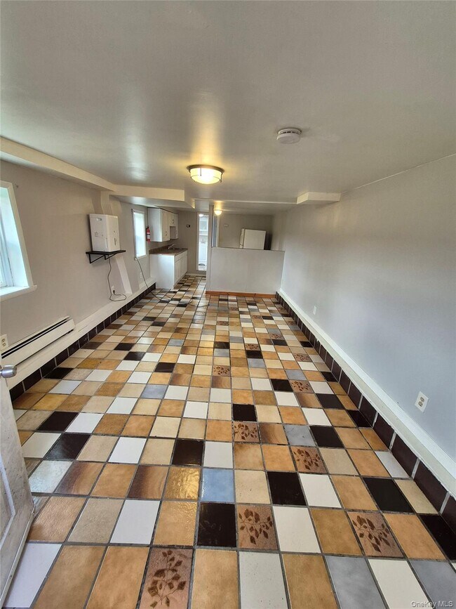 Foto del edificio - 2071 Ulster Ave