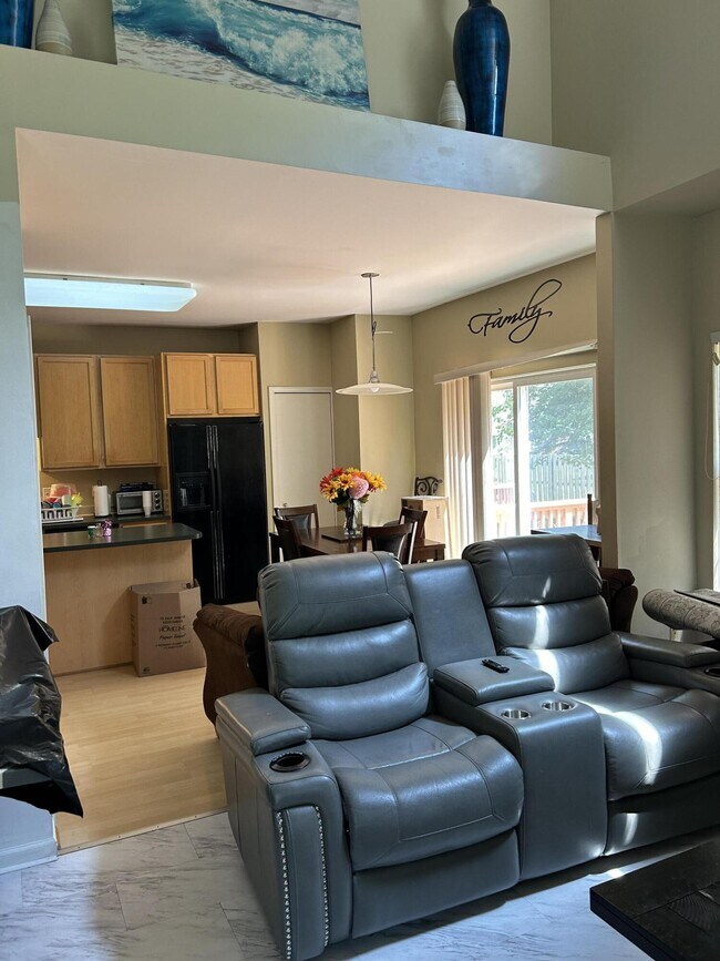 Foto del edificio - 38212 Saratoga Cir
