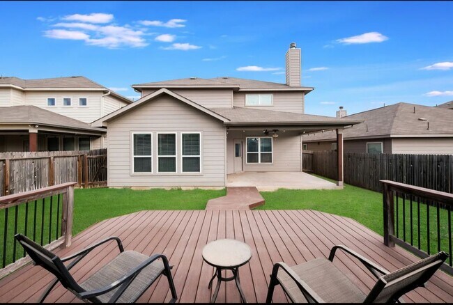 Foto del edificio - 8252 Breezy Cv