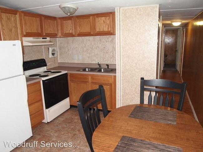 Building Photo - 3 br, 1 bath House - #94 Oak Hills Lane