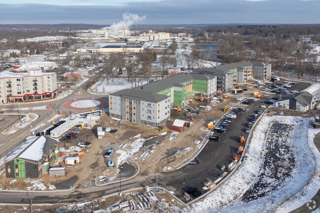 Aerial - Rivers Edge Apartments