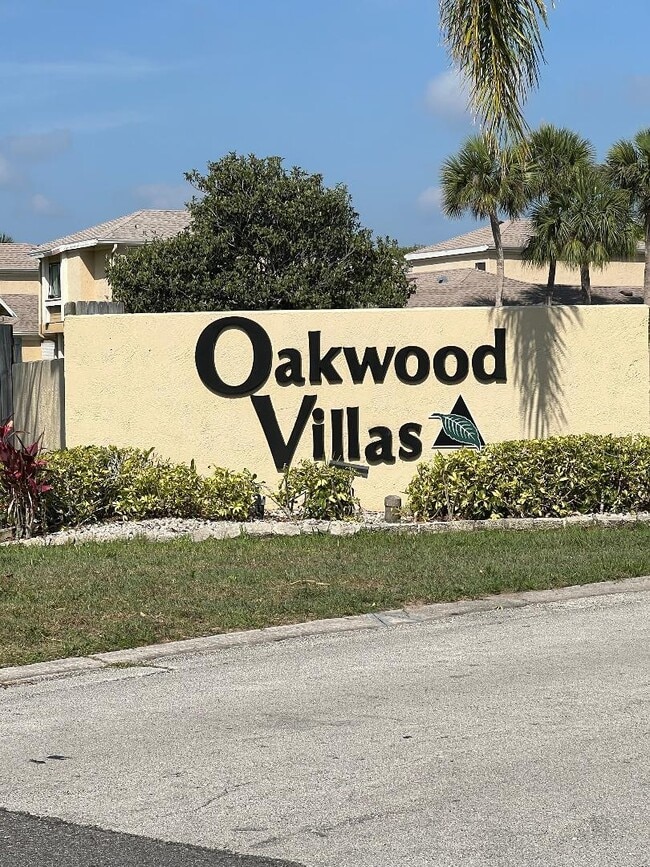 Building Photo - 1461 Sheafe Ave NE