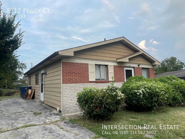 Building Photo - SECTION 8 APPROVED - 4 Bedroom/1.5 bath Ho...