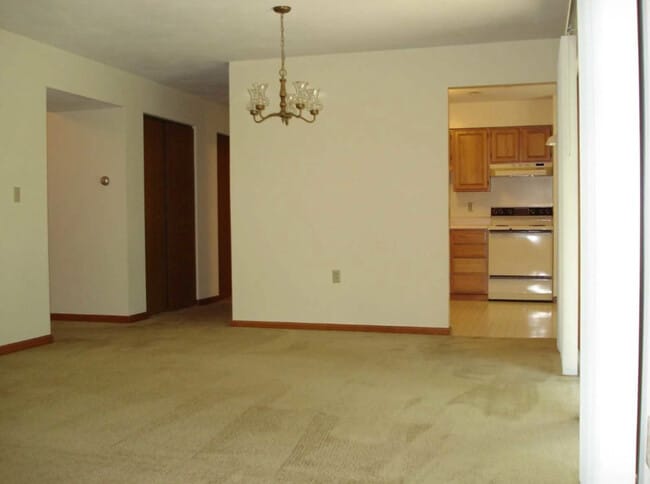 Building Photo - Crystal Tree Apartments