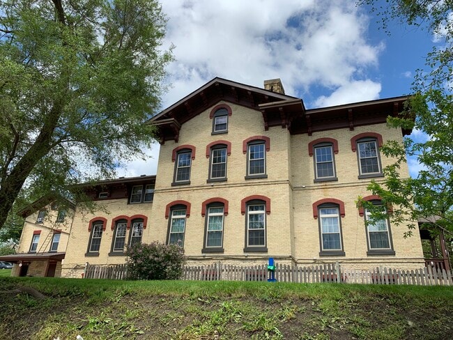 Building Photo - WC Kimball