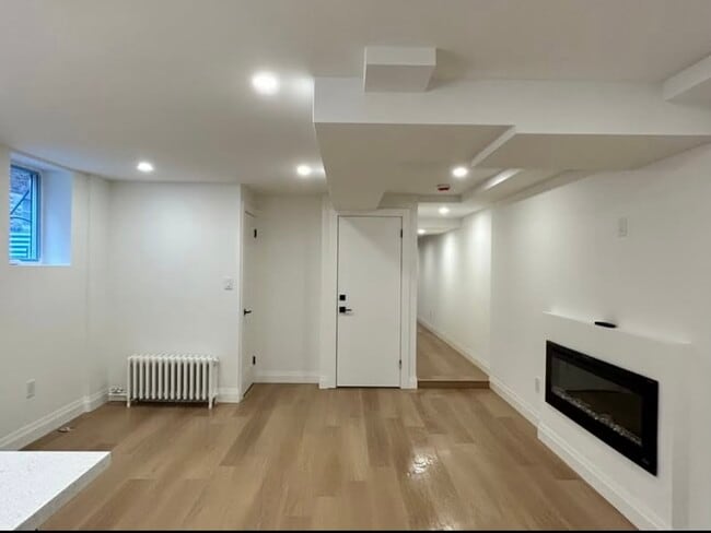 Building Photo - 351 Northcliffe Blvd