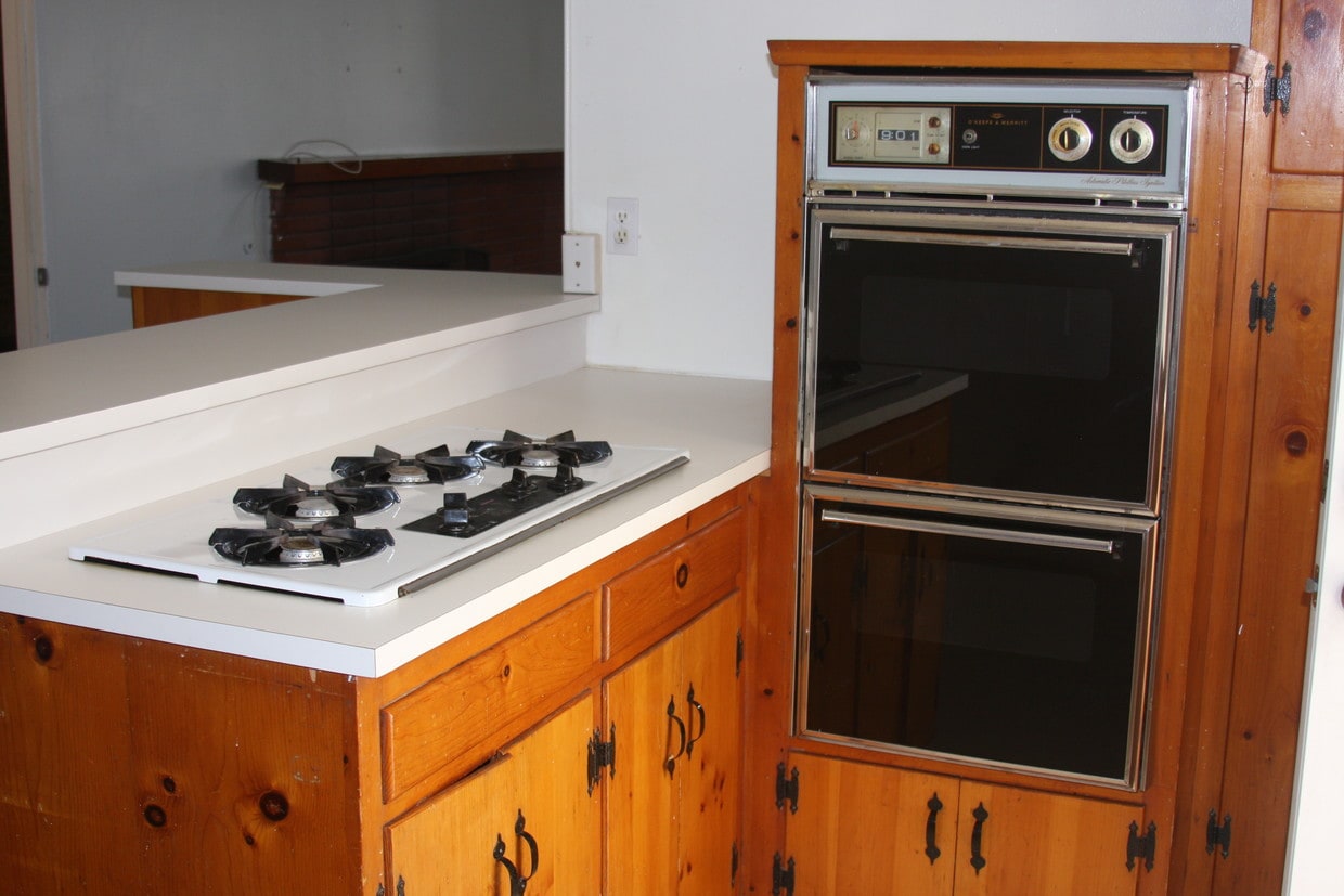 Kitchen - 124 Bardsdale Ave