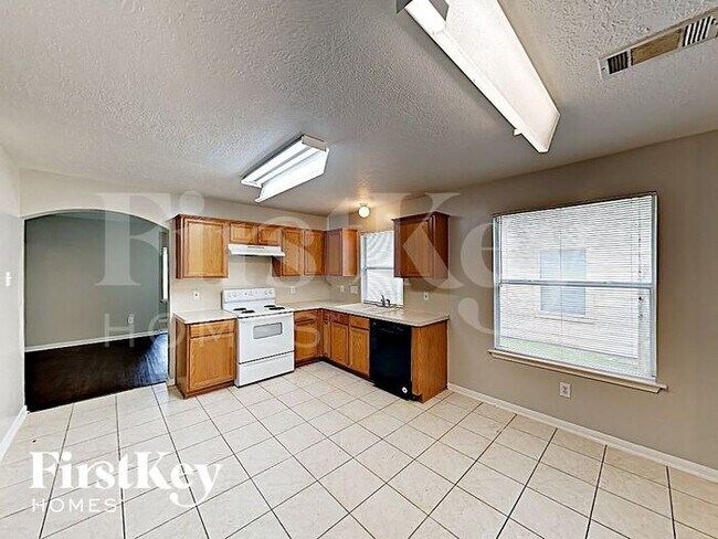Foto del edificio - 19407 Cavern Springs Dr