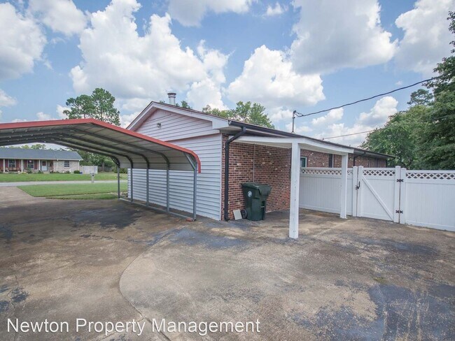 Building Photo - 3 br, 2 bath House - 29 Sandra Lane