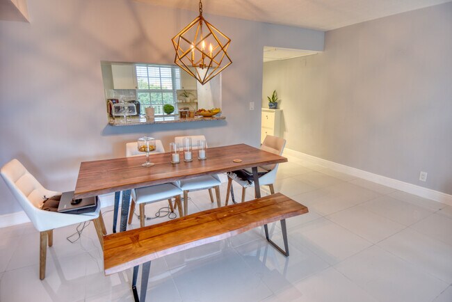 Foto del edificio - 2600 S Course Dr