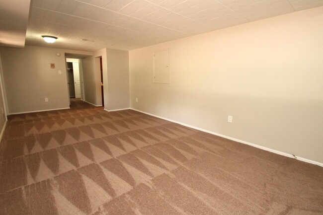 Building Photo - 5540 LIBRARY ROADAPARTMENT 104