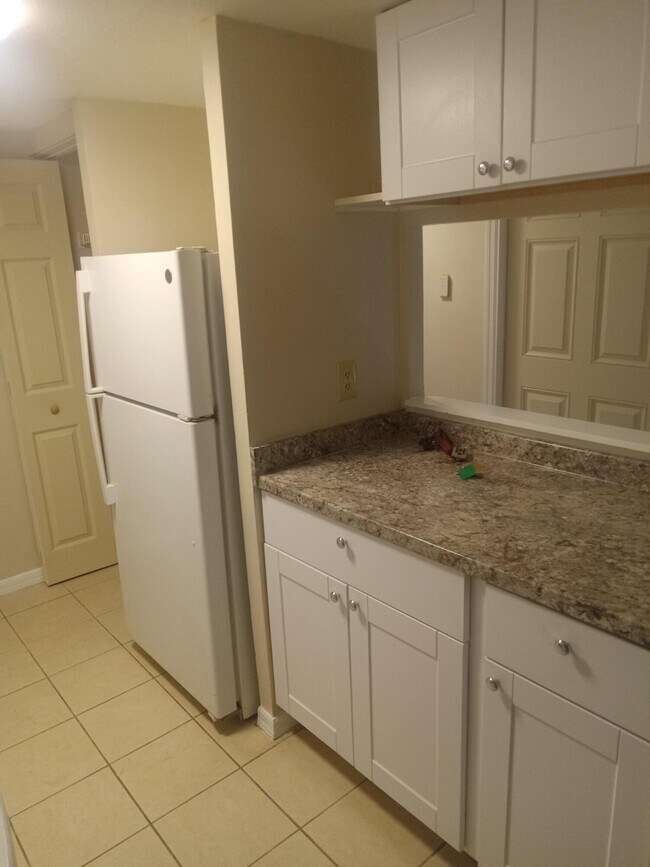 Foto del edificio - 2810 Stoneway Ln