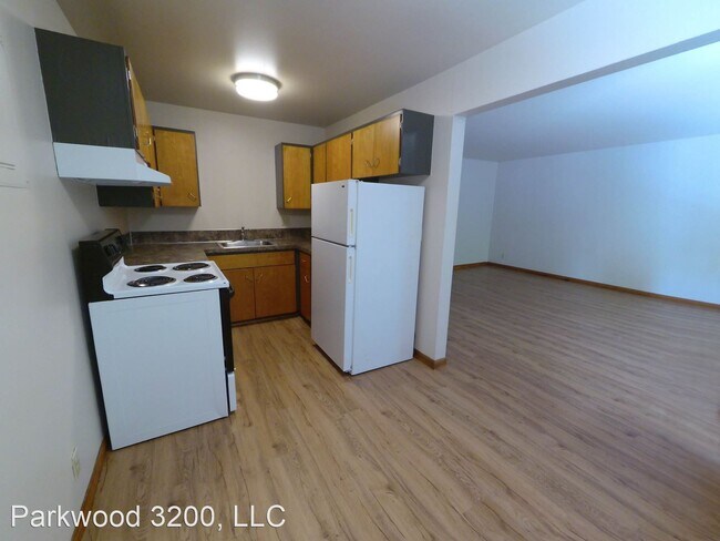 Foto del edificio - 3200 NE 140th St