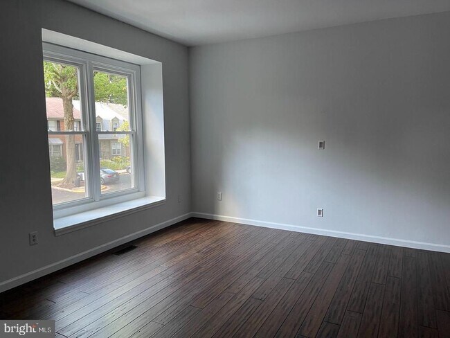 Foto del edificio - 4 Plum Grove Way