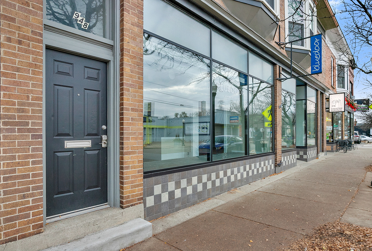 Foto principal - 948 Fulton St E