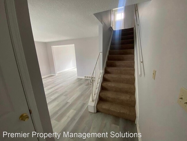 Building Photo - 2 br, 1.5 bath House - 89 Parkview Court