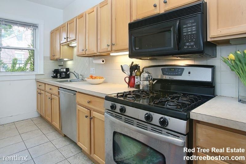 Building Photo - 2 br, 1 bath Condo - 17 Regent Cir 2 Unit 2