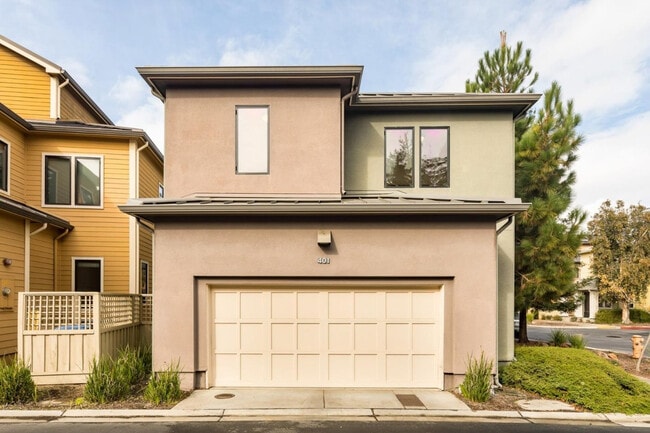 Building Photo - 401 Alder Ln