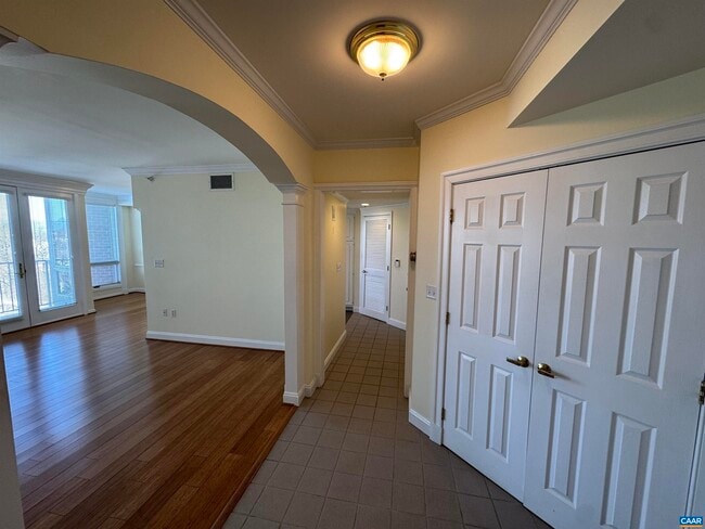 Foto del edificio - 500 Crestwood Dr