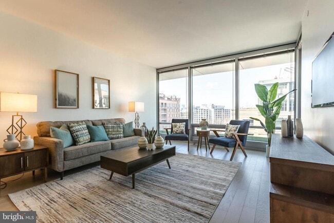Foto del edificio - 1111 24th St NW