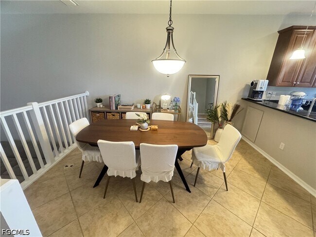 Foto del edificio - 8663 Olinda Way