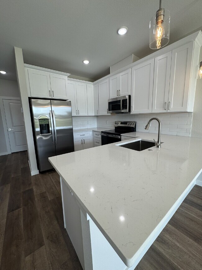 Foto del edificio - Upgrade your living experience across from...