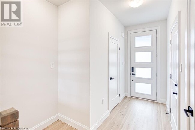 Building Photo - 69 Bensley Ln